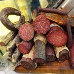 Saucisses et saucissons. נקניקים לחיך אנין, בכל גודל, בכל מין